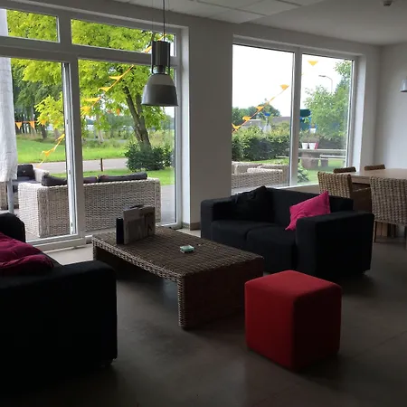 De Slaapfabriek En Trainingslocatie Szálloda Teuge