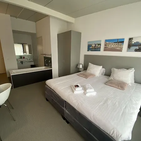 De Slaapfabriek En Trainingslocatie 4* Teuge