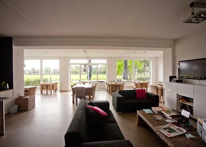 Отель De Slaapfabriek En Trainingslocatie 4*