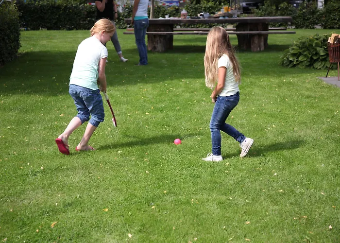 Отель De Slaapfabriek En Trainingslocatie Тёге